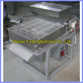 Dry type peanut peeling machine 400kg/h, roasted peanut peeling machine