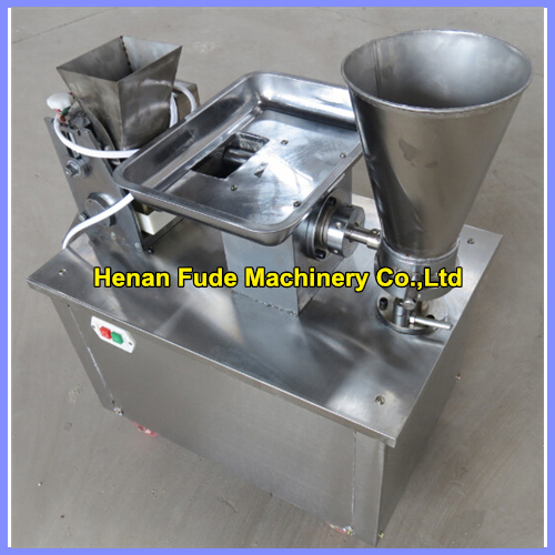 Automatic ravioli making machine
