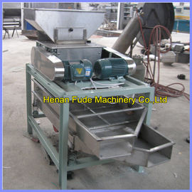 Walnut cutting machine, walnut particles chopping machine